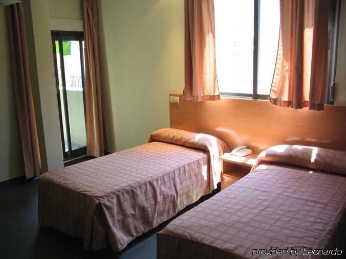 Hostal Apolo Мадрид Номер фото